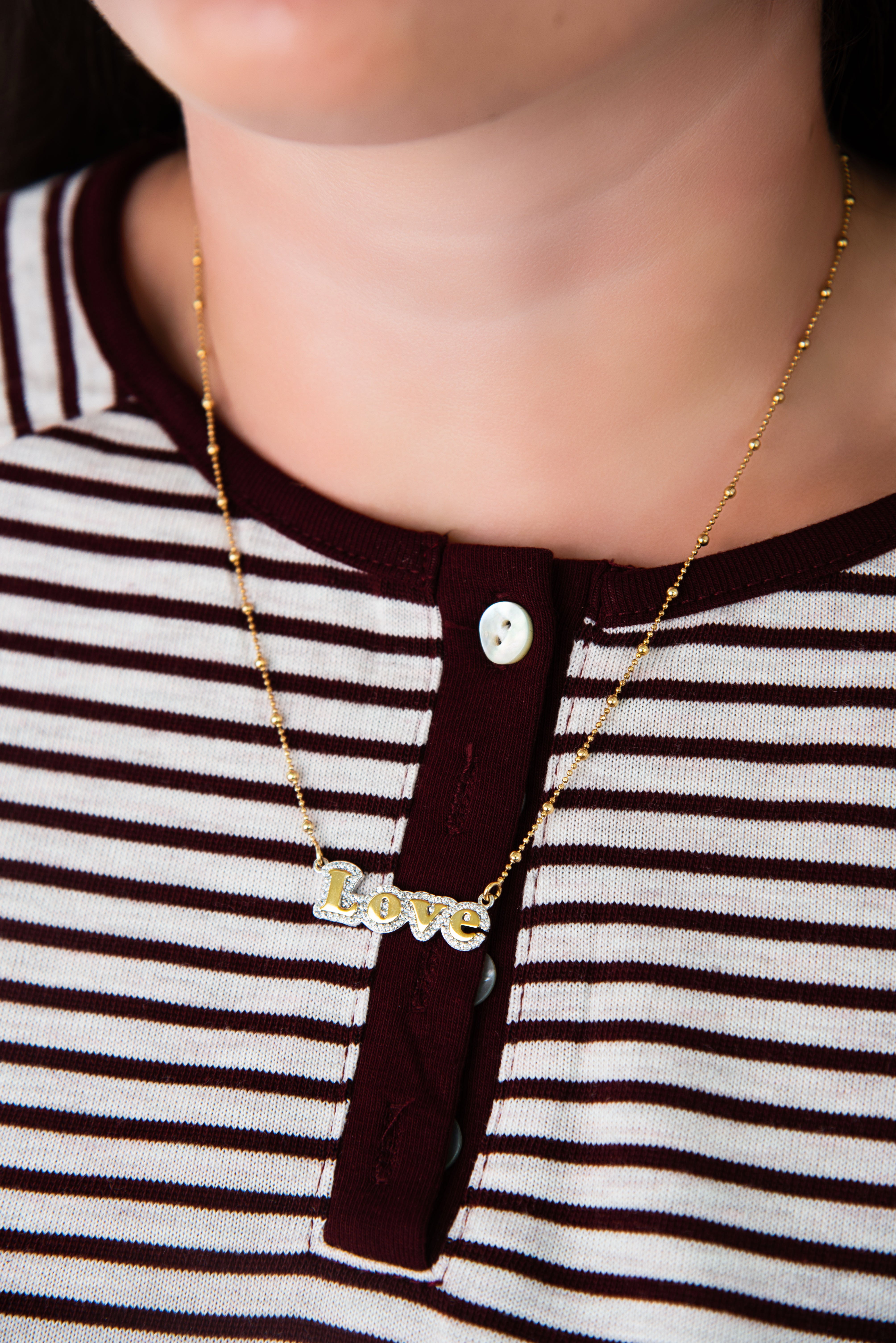 Collana “LOVE” con contorno zirconi